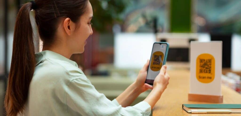 The Role of Mobile Wallets and QR Payments in Vendor Growth